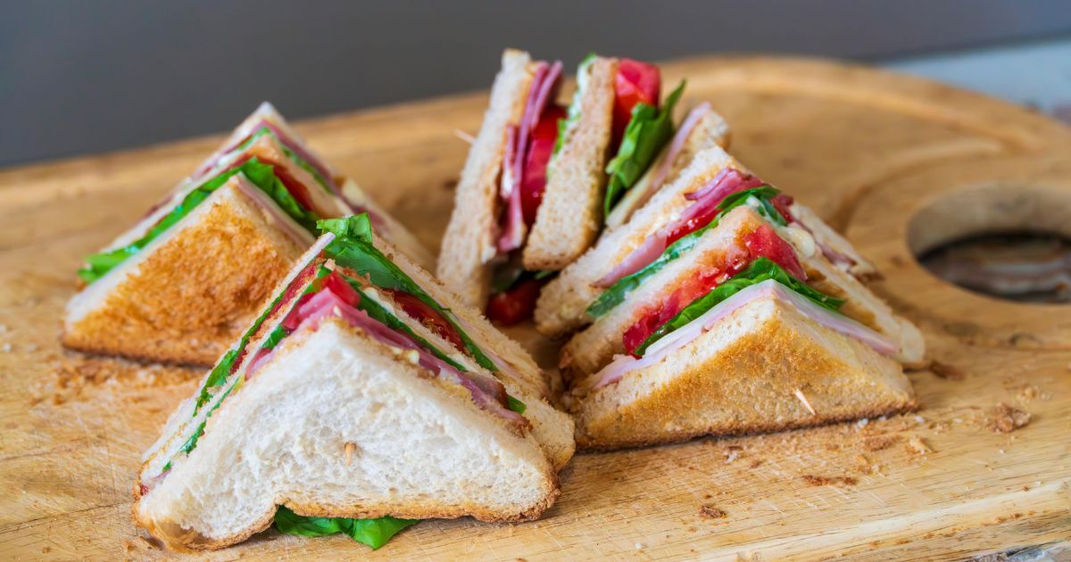 Kulüp Sandviç (Club Sandwich)